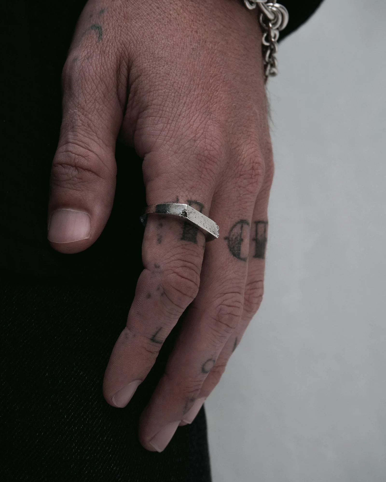 Brixton Signet Ring - Image 4