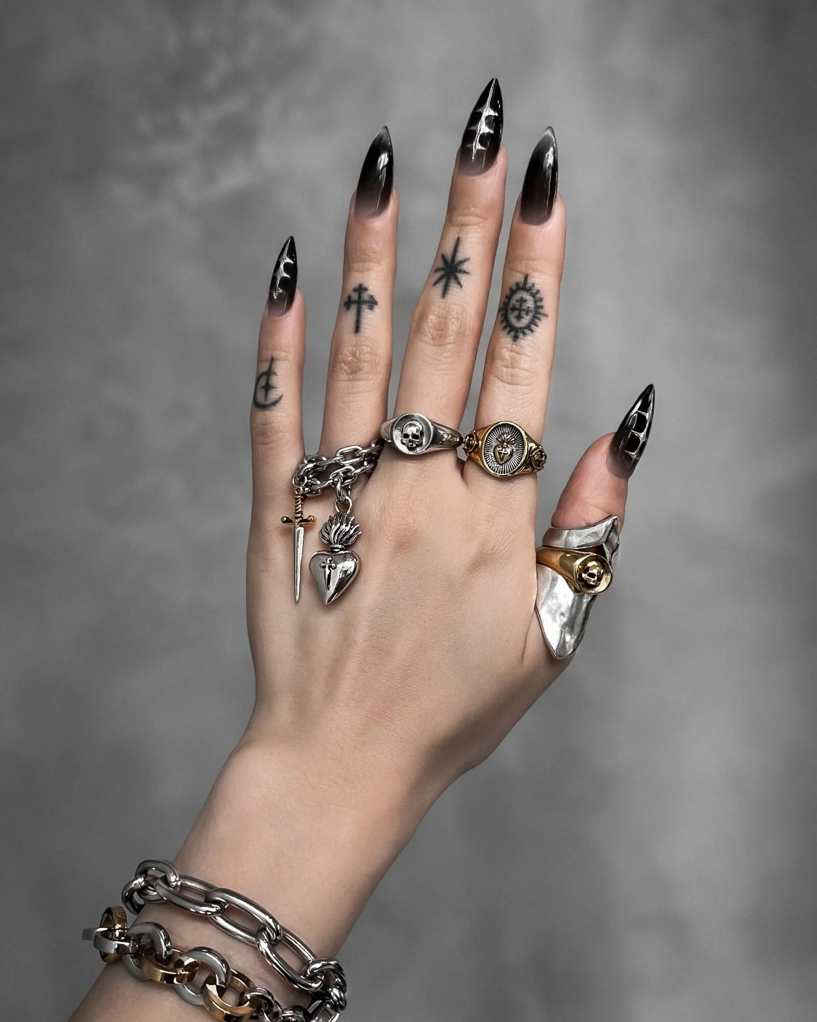 Carmine Charm - Image 4