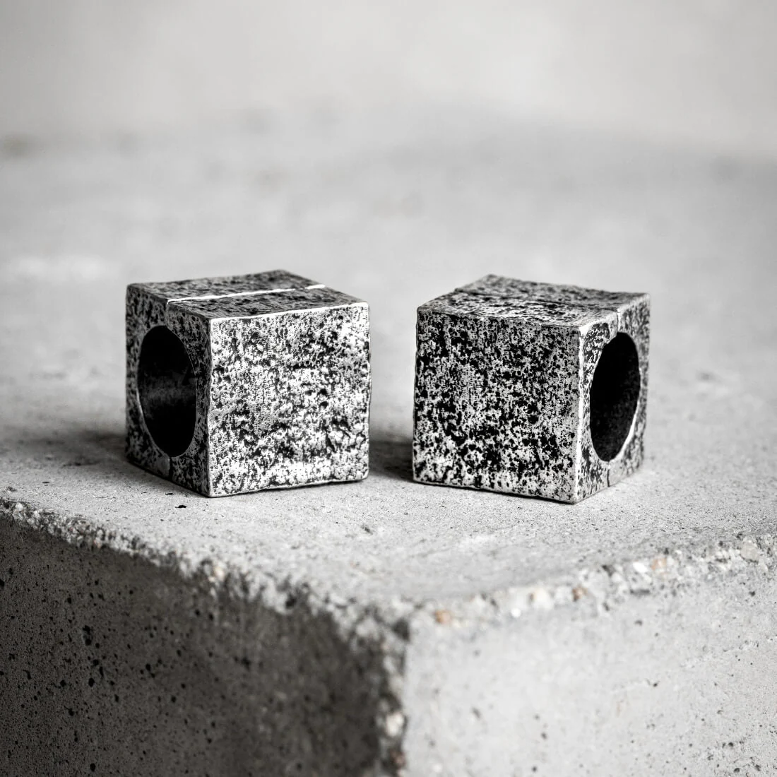 Drax Cube Hangers - Image 2