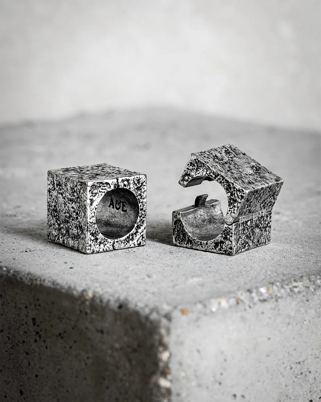 Drax Cube Hangers - Image 8