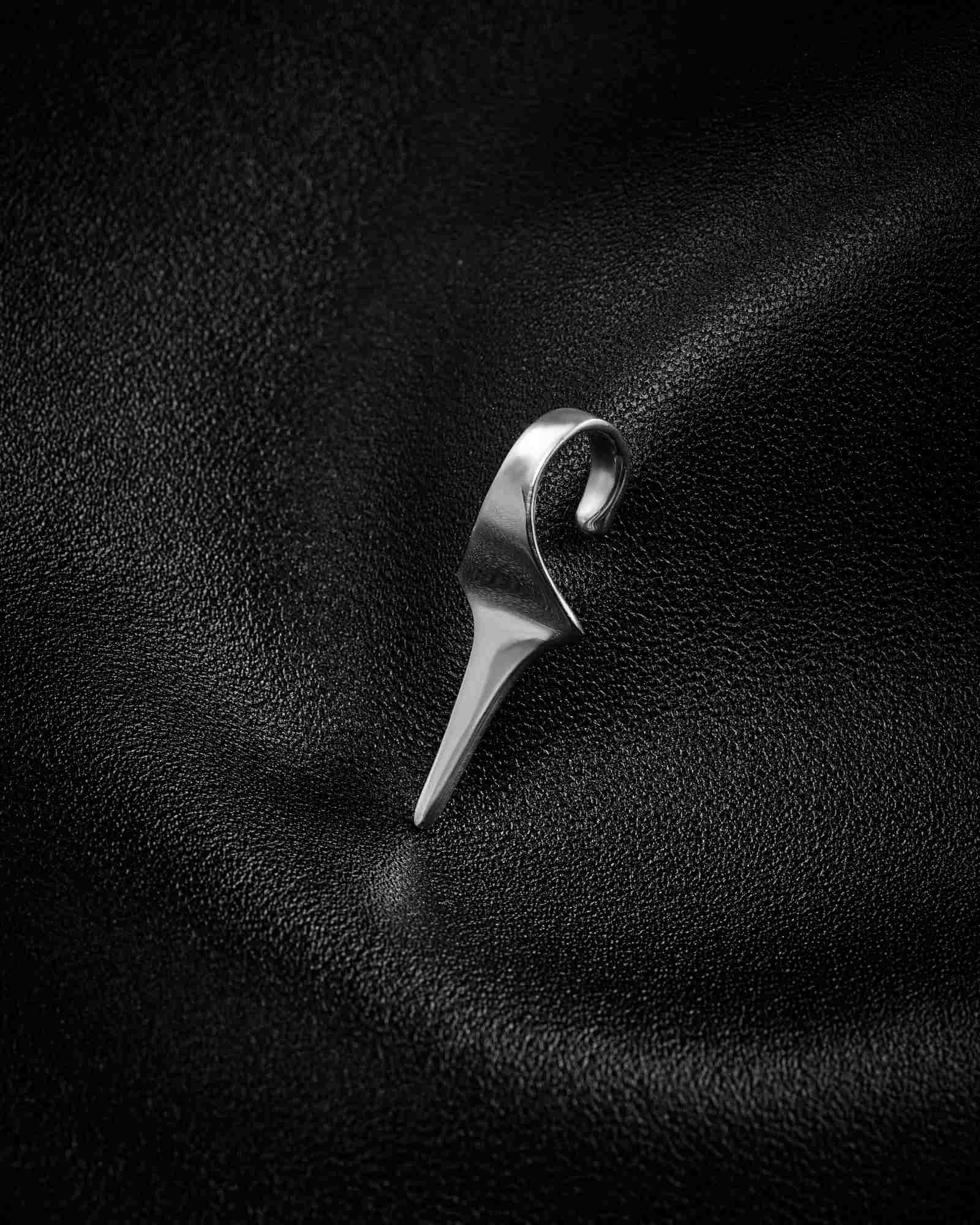 Eclipse Lip Cuff - Image 7