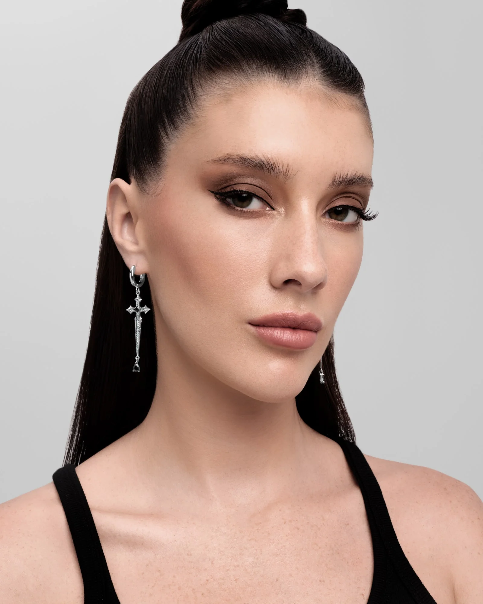 Illyria Eternal Earrings - Image 3
