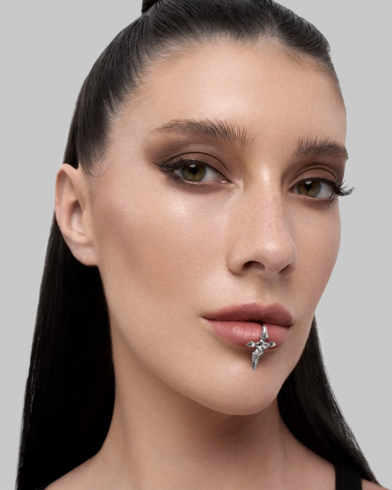 Mercy lip cuff - Image 3
