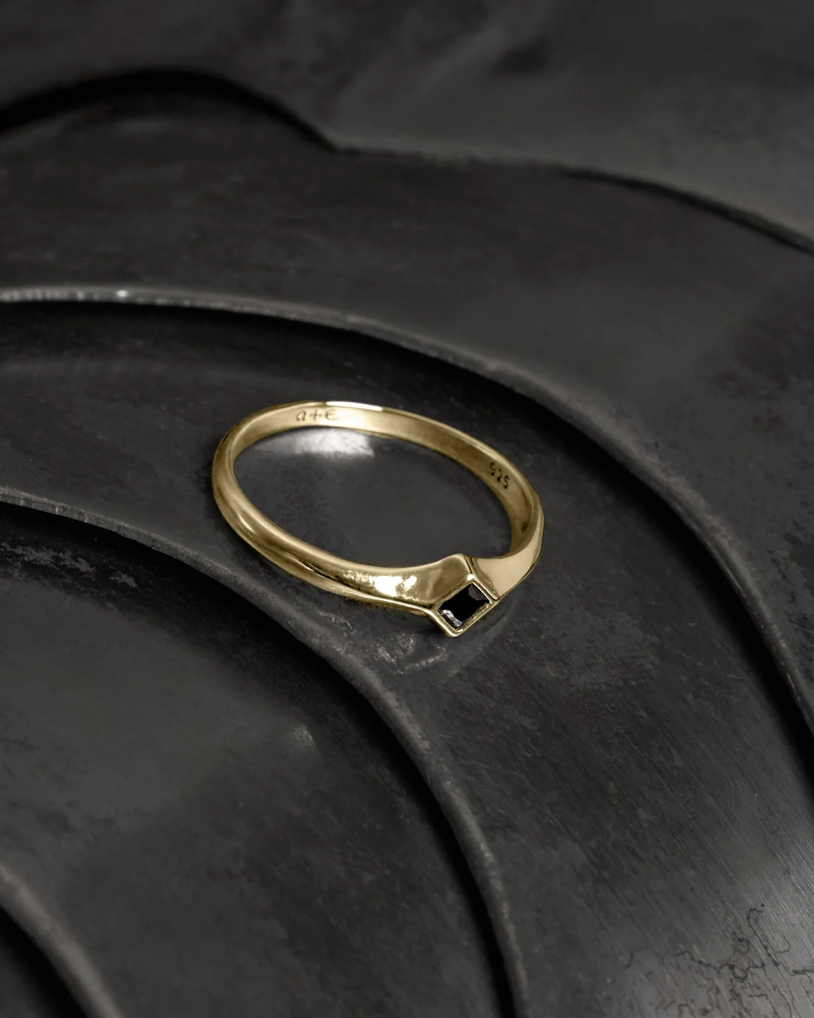Onyx Arc Ring - Image 5