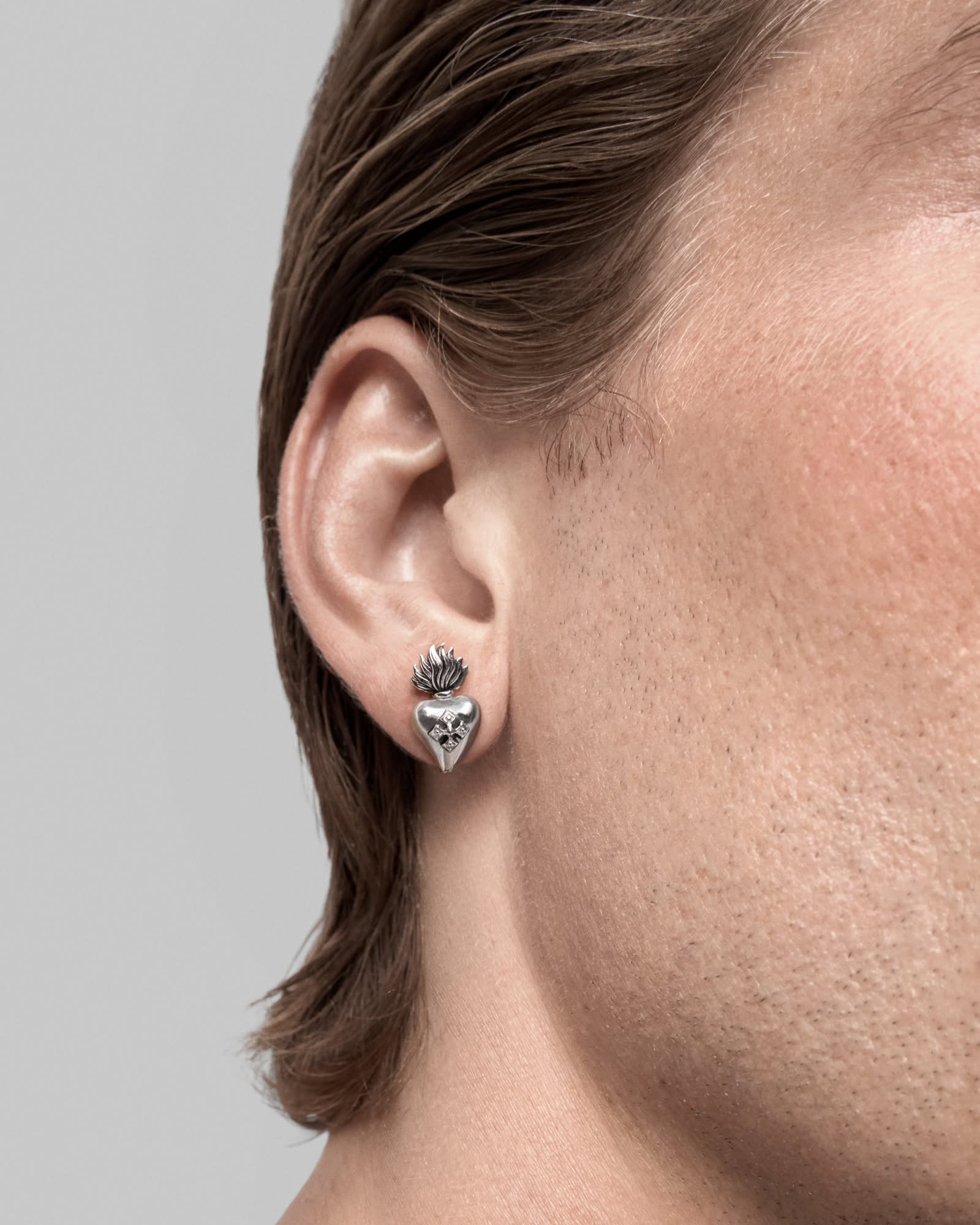 Sacred Heart stud earrings - 925 silver - Image 4
