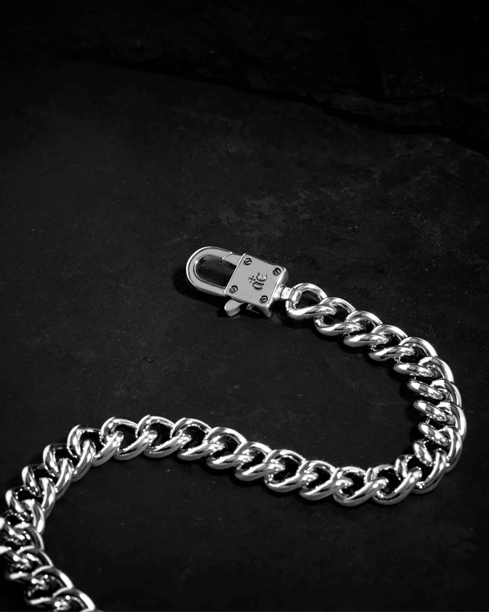 Sync Chain Necklace - Image 8