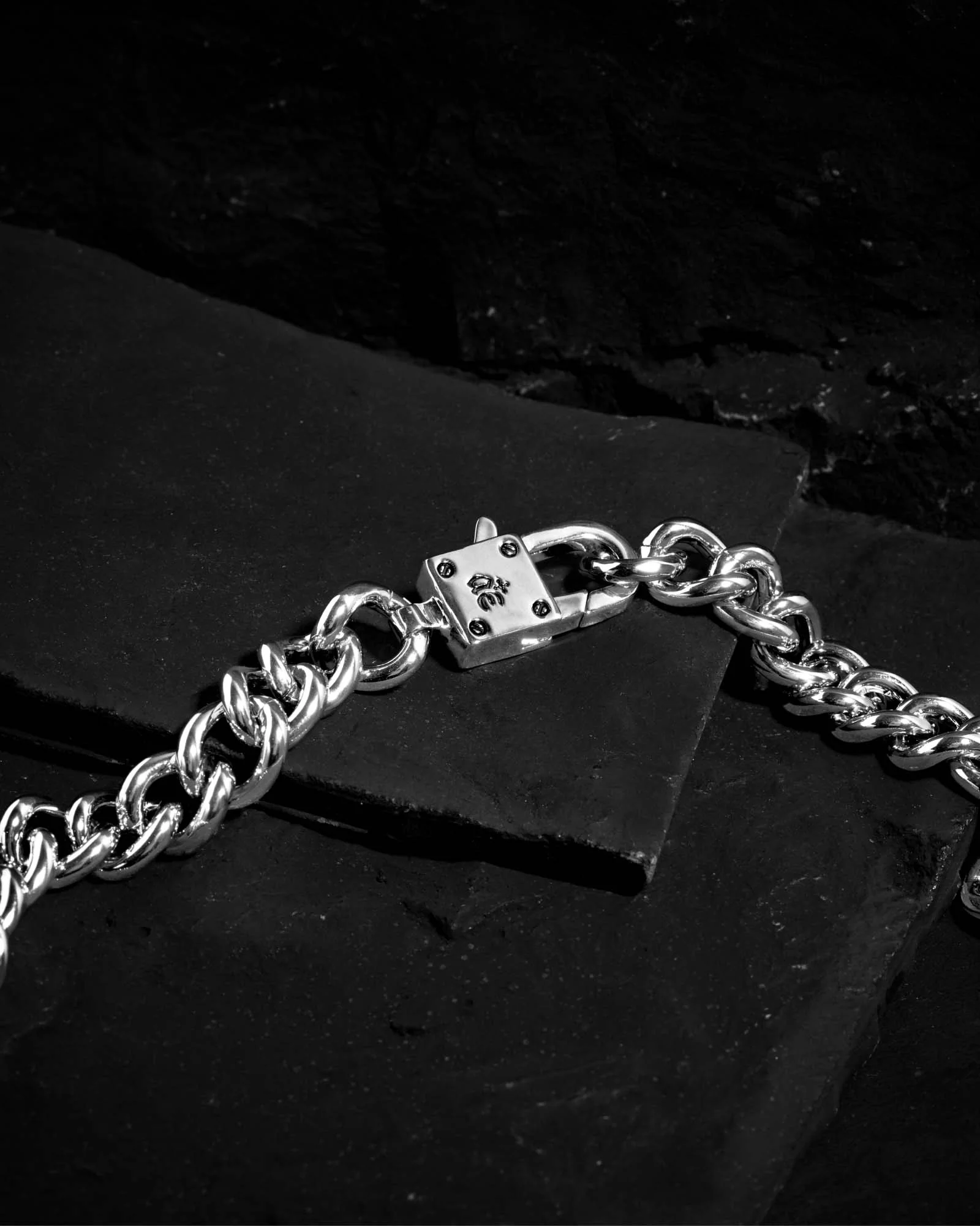Sync Chain Necklace - Image 9
