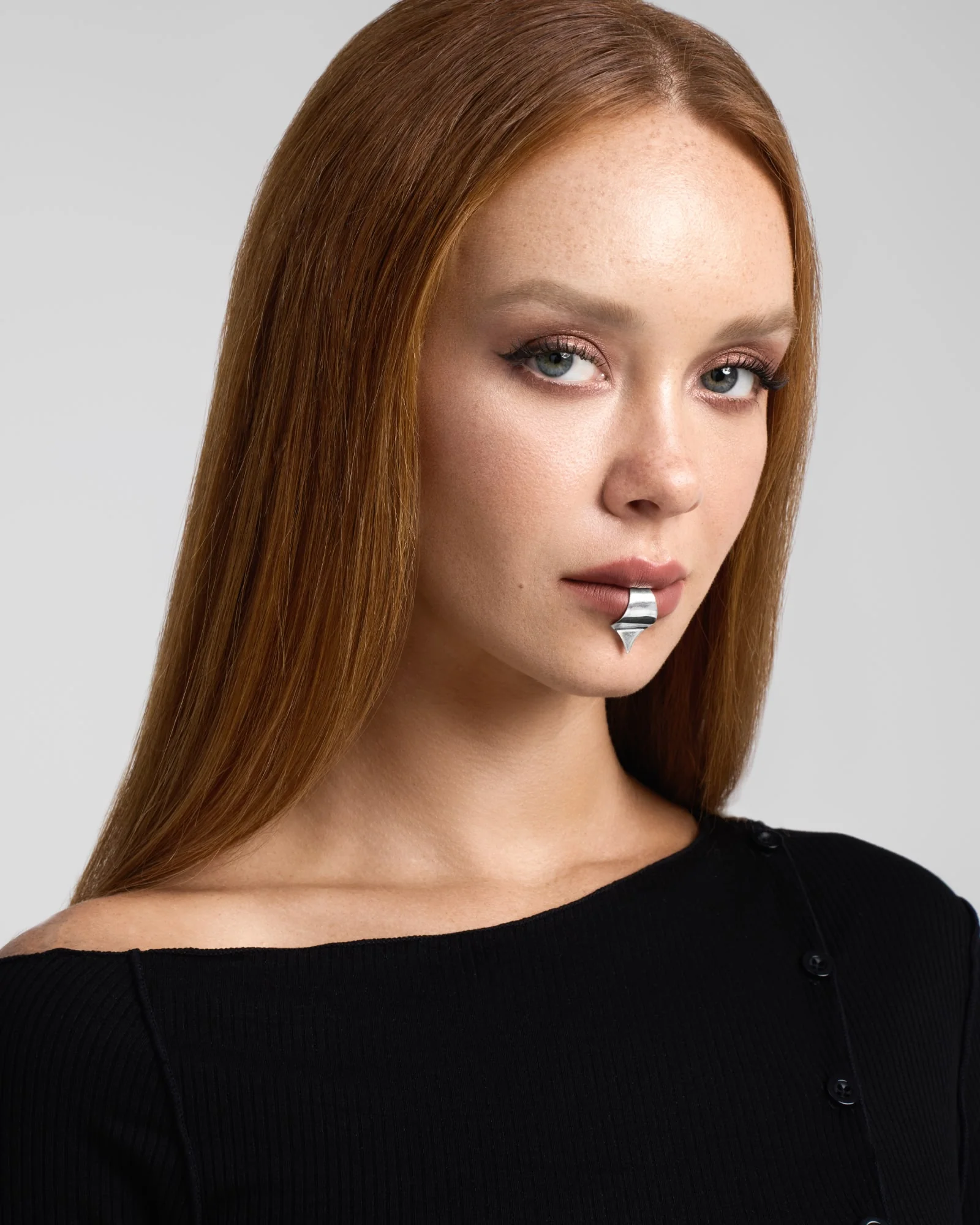 Void Lip Cuff - Image 3