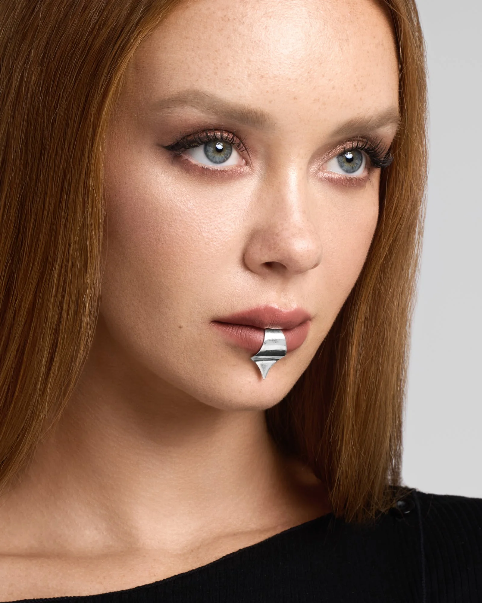 Void Lip Cuff - Image 4